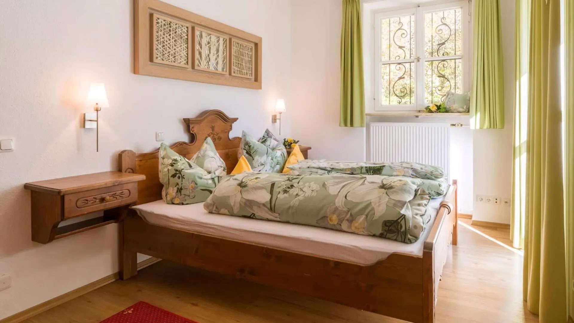 Apartment Grosse Ferienwohnung In Oberschoenau Mit Garten Schoenau am Koenigsee